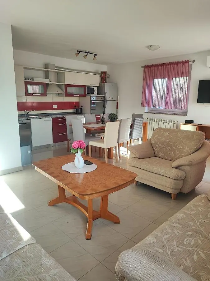 Apartment Villa Maya Liznjan